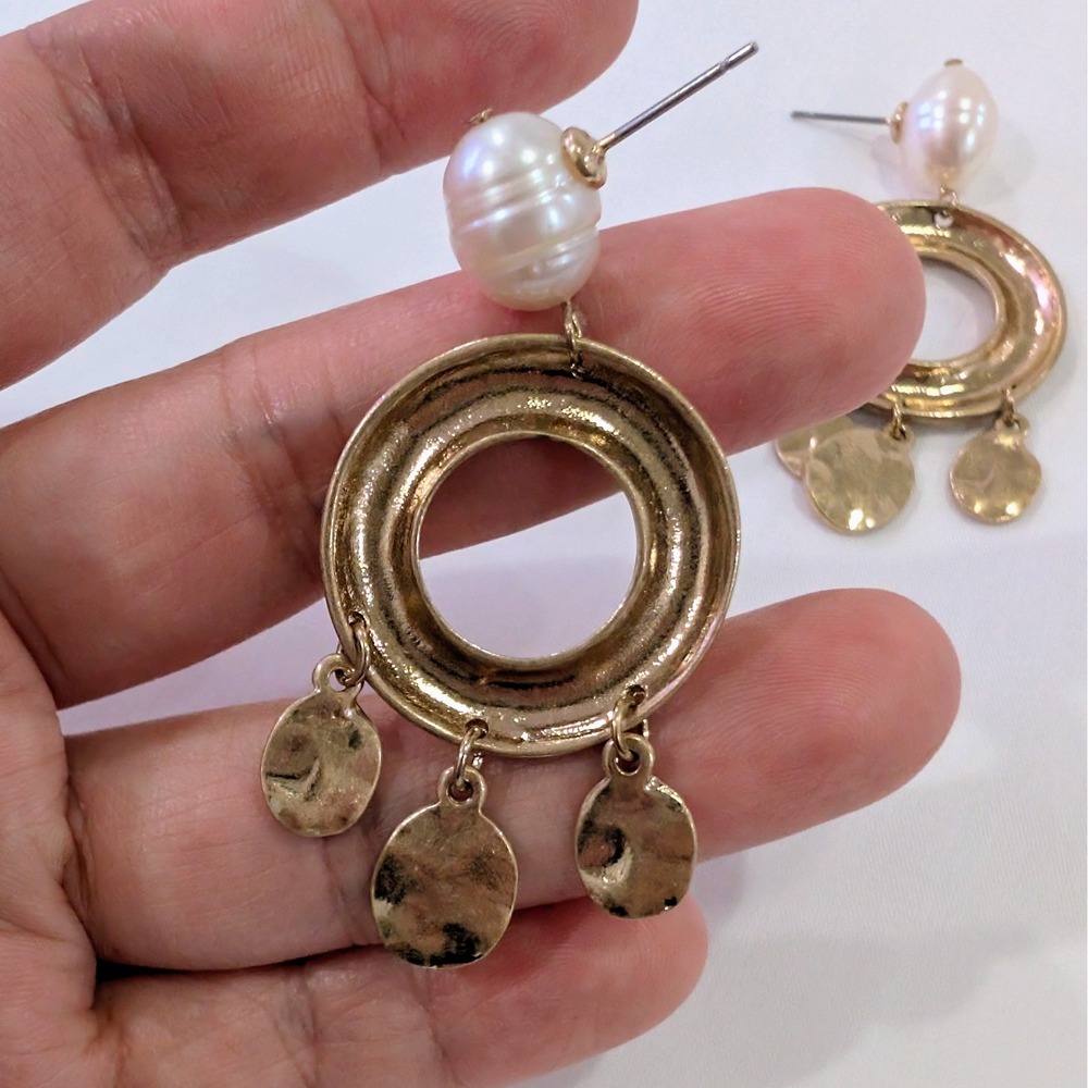 Vintage Baroque Freshwater Pearl With Hammered Gold Dangle Earrings 2" - Picture 6 of 7